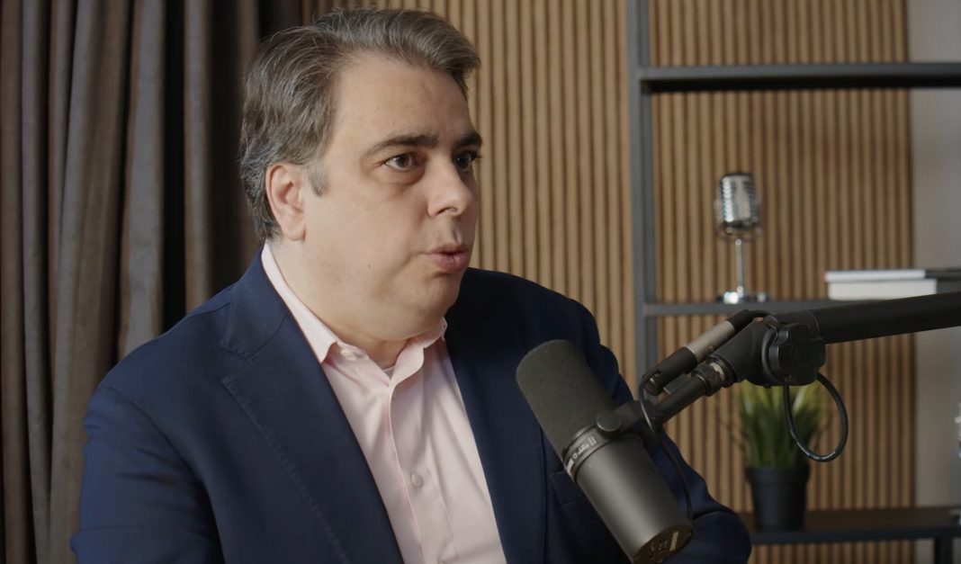 Асен Василев: Защита на доходите и реформи преди коалиции след изборите